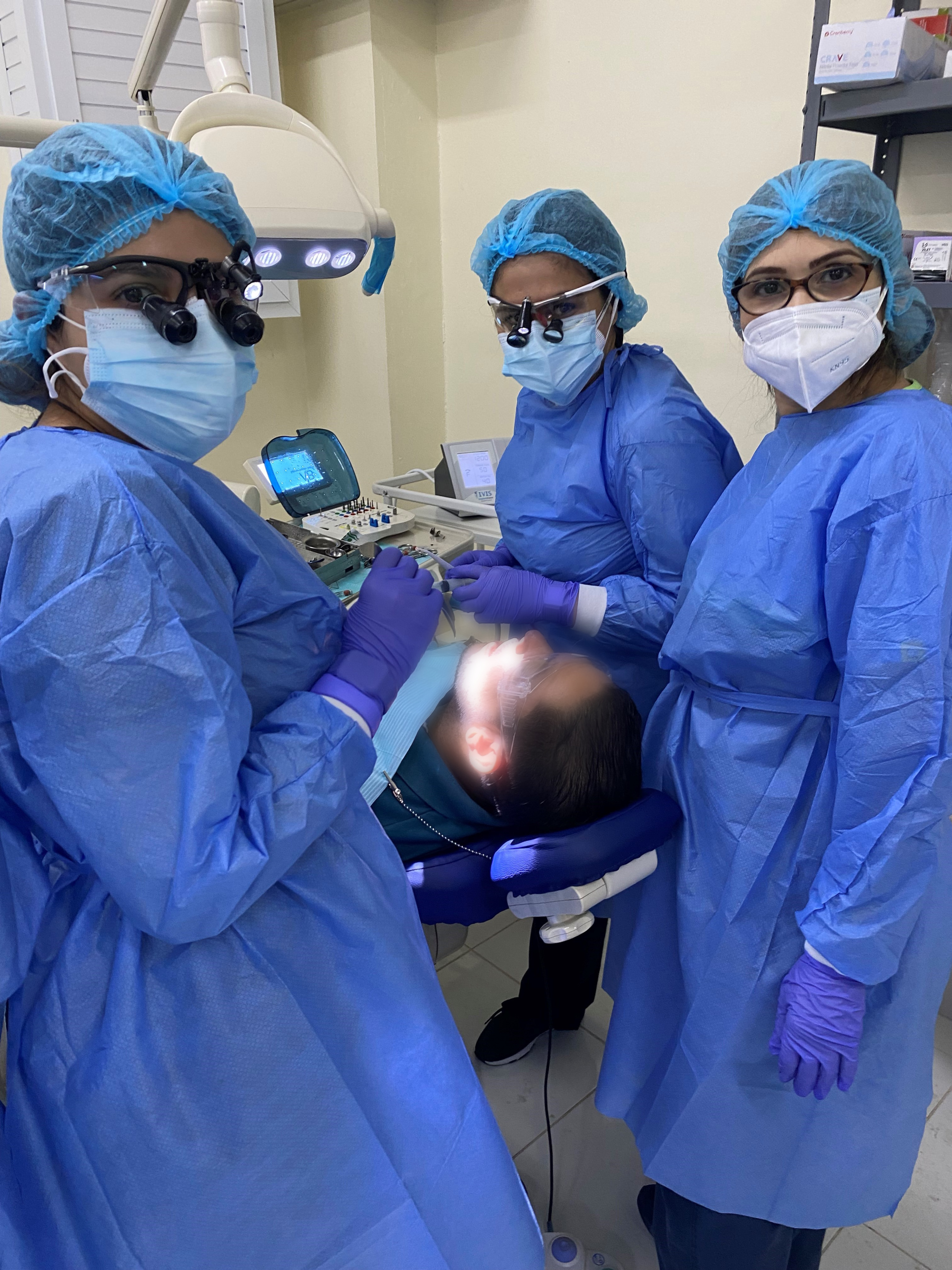 Dr. Nadeen Altaie Completes Dental Implant Seminar Training